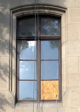 vor restauration fenster 1 Restaurator für Fenster und Türen